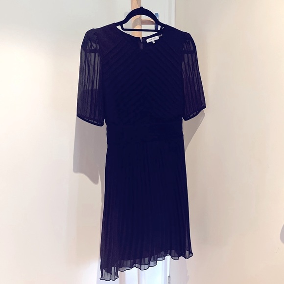 Table Eight Black Dress - Picture 3 of 10